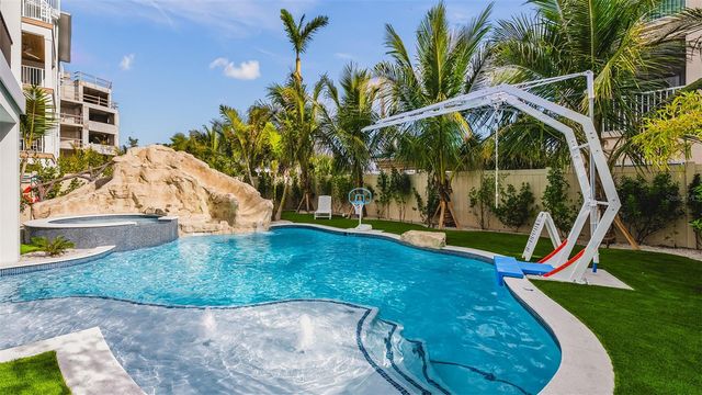 1142 WINDSONG LANE A, Sarasota, FL 34242