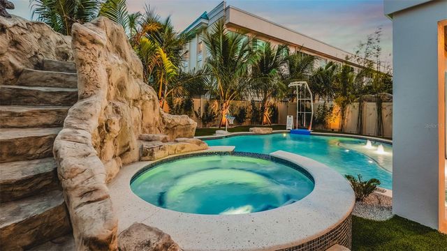 1142 WINDSONG LANE A, Sarasota, FL 34242