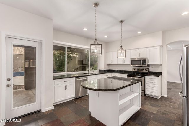 14660 S 25TH Place, Phoenix, AZ 85048