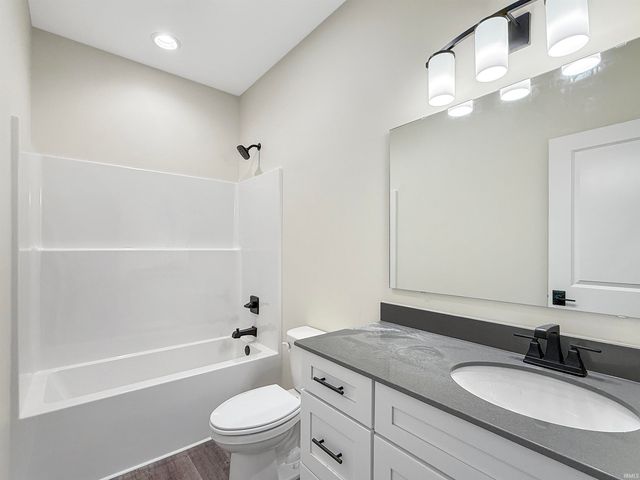 435 Haddington Lane, Lafayette, IN 47905