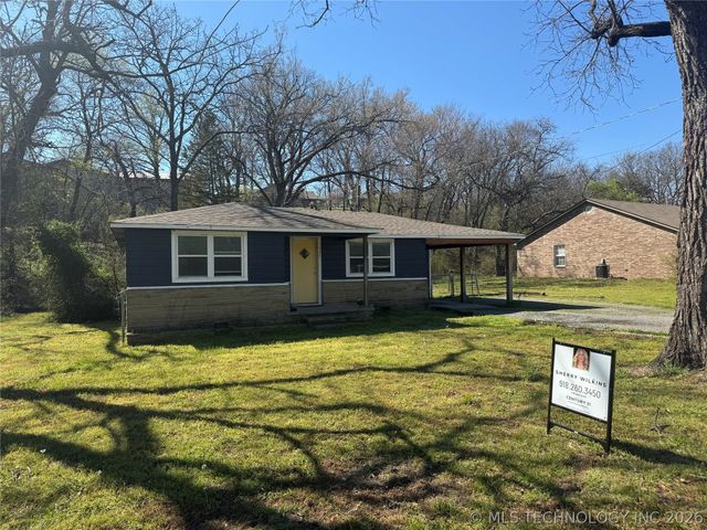 1325 N Vinita Avenue, Tahlequah, OK 74464