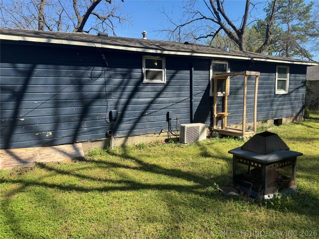 1325 N Vinita Avenue, Tahlequah, OK 74464