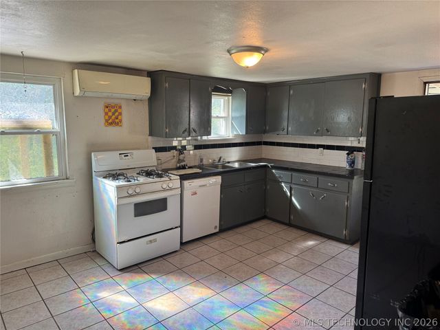 1325 N Vinita Avenue, Tahlequah, OK 74464