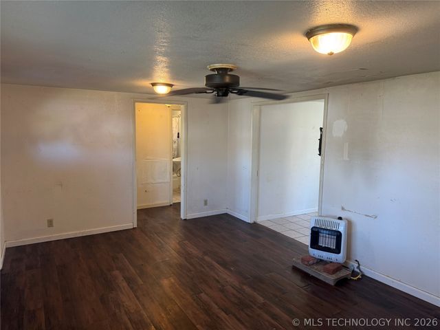 1325 N Vinita Avenue, Tahlequah, OK 74464