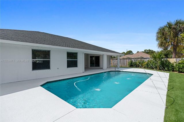 5923 Loxahatchee Pines Dr, Jupiter, FL 33458
