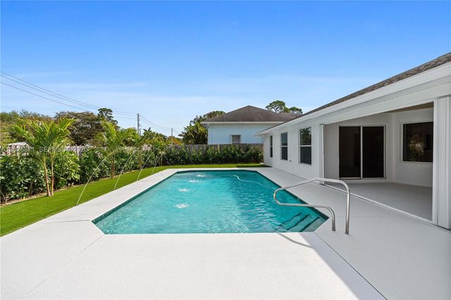 5923 Loxahatchee Pines Dr, Jupiter, FL 33458
