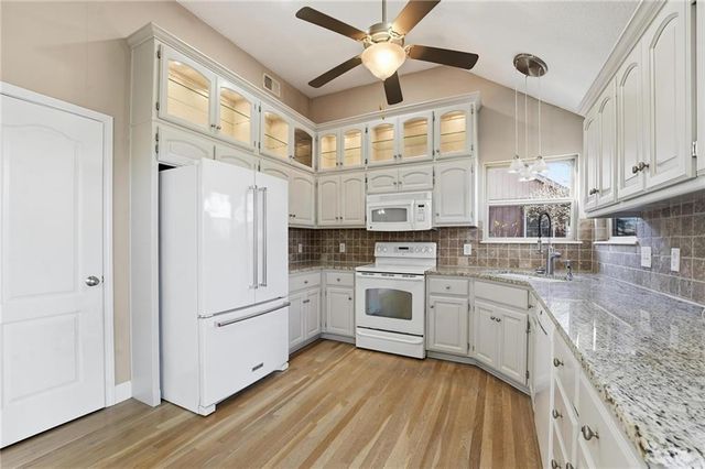 1200 W 10th Street, Kearney, MO 64060