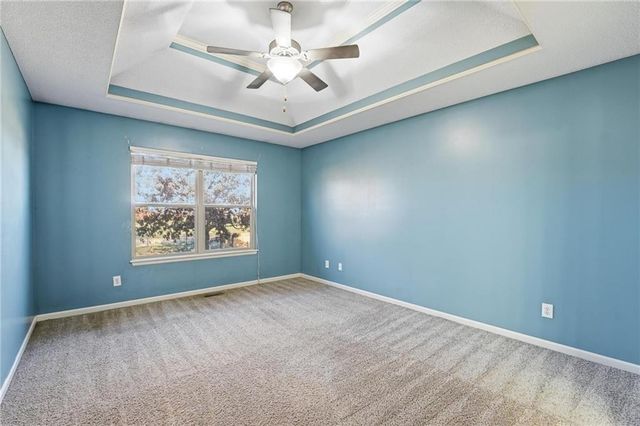 1200 W 10th Street, Kearney, MO 64060