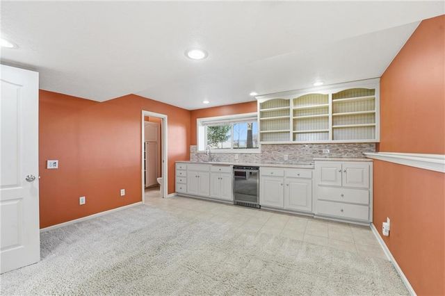 1200 W 10th Street, Kearney, MO 64060