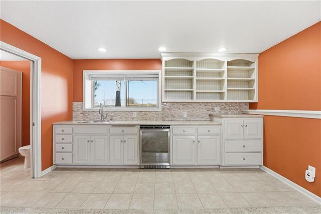 1200 W 10th Street, Kearney, MO 64060