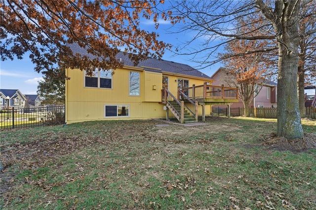 1200 W 10th Street, Kearney, MO 64060