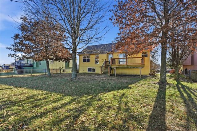 1200 W 10th Street, Kearney, MO 64060