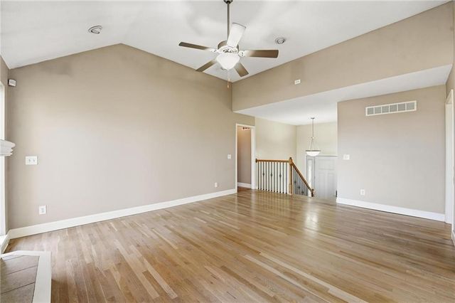 1200 W 10th Street, Kearney, MO 64060