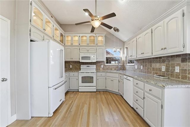 1200 W 10th Street, Kearney, MO 64060