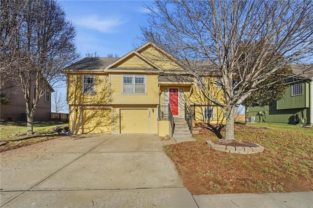 1200 W 10th Street, Kearney, MO 64060