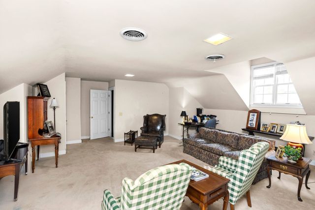 101 Carriage Ln, Hendersonville, TN 37075