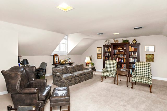 101 Carriage Ln, Hendersonville, TN 37075