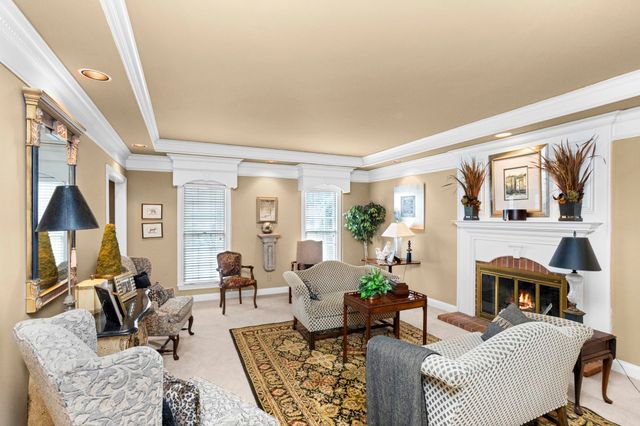 101 Carriage Ln, Hendersonville, TN 37075