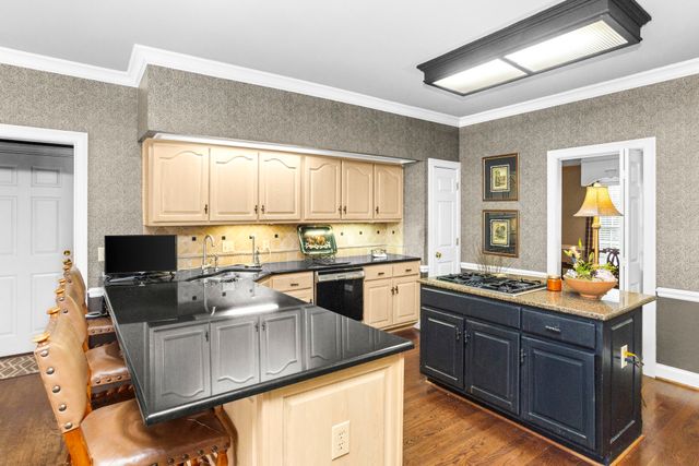 101 Carriage Ln, Hendersonville, TN 37075