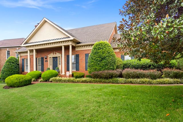 101 Carriage Ln, Hendersonville, TN 37075