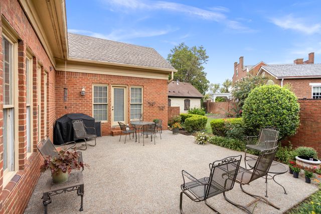 101 Carriage Ln, Hendersonville, TN 37075