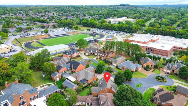 101 Carriage Ln, Hendersonville, TN 37075