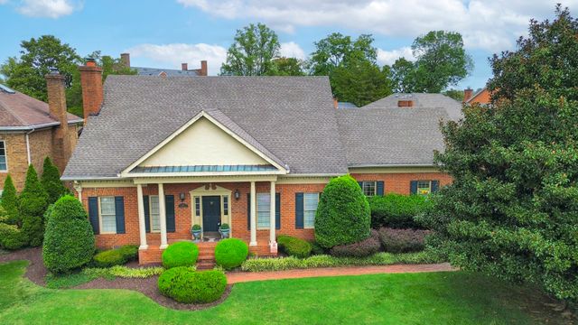 101 Carriage Ln, Hendersonville, TN 37075