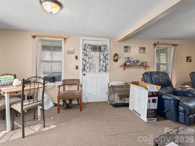 186 Creekmont Drive, Clyde, NC 28721