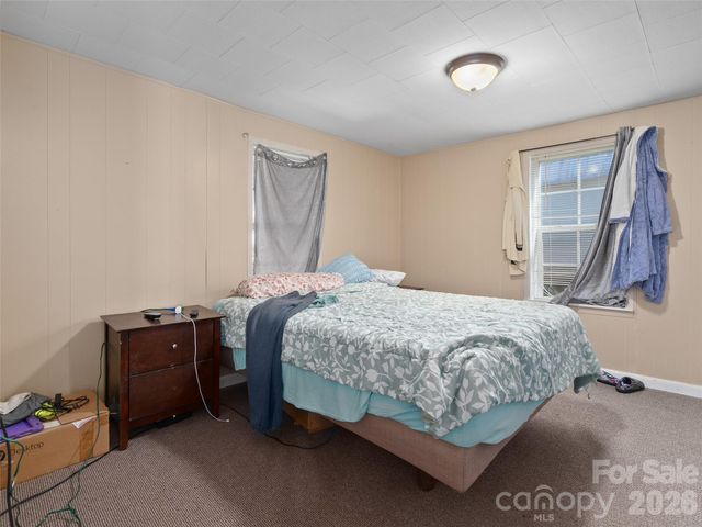 186 Creekmont Drive, Clyde, NC 28721