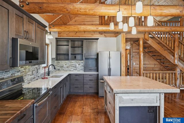 28831 Fonda Road, Firth, NE 68358