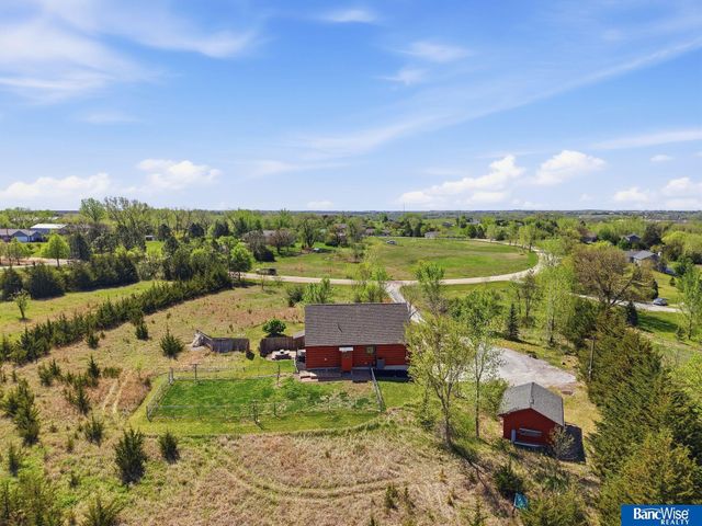 28831 Fonda Road, Firth, NE 68358