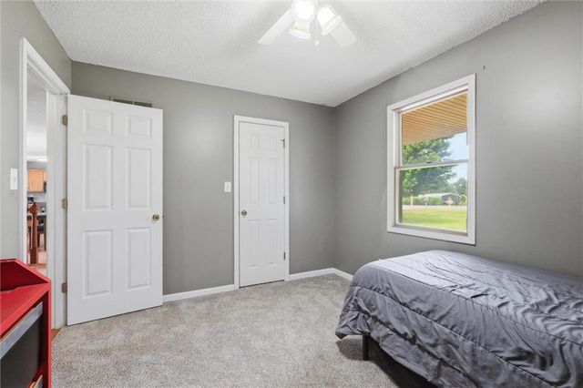 22025 168th Street, Basehor, KS 66007