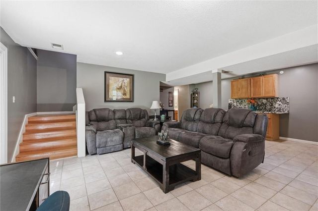 22025 168th Street, Basehor, KS 66007
