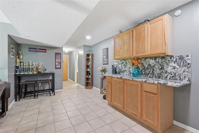 22025 168th Street, Basehor, KS 66007