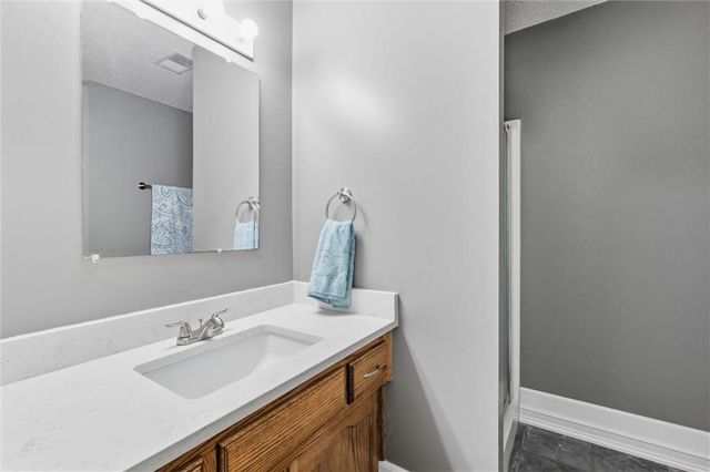 22025 168th Street, Basehor, KS 66007