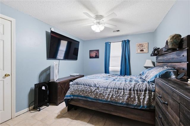 22025 168th Street, Basehor, KS 66007