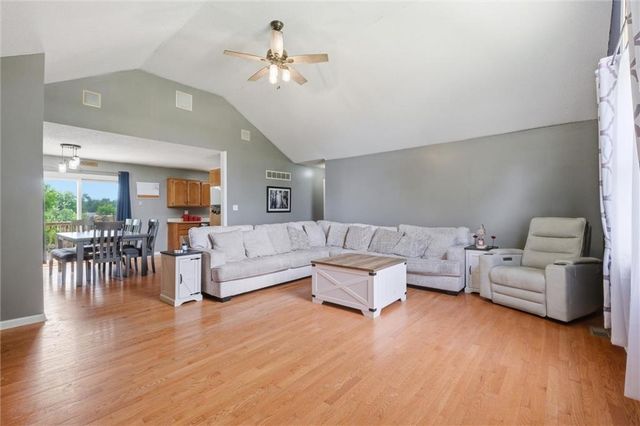 22025 168th Street, Basehor, KS 66007