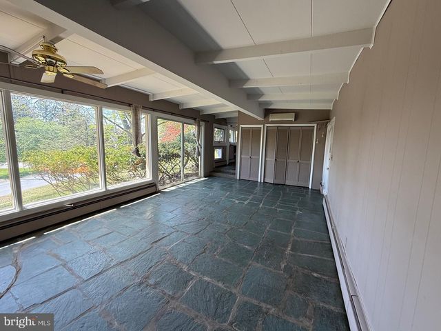 4300 MEADOWCREST RD, Harrisburg, PA 17112