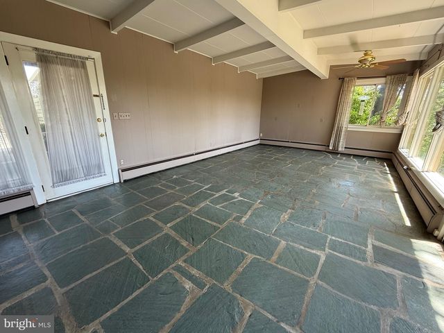 4300 MEADOWCREST RD, Harrisburg, PA 17112