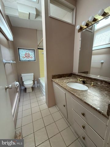 4300 MEADOWCREST RD, Harrisburg, PA 17112