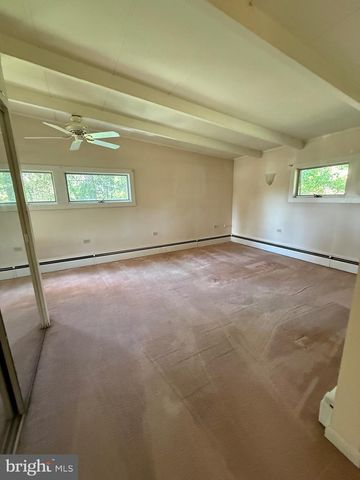 4300 MEADOWCREST RD, Harrisburg, PA 17112