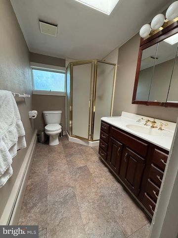 4300 MEADOWCREST RD, Harrisburg, PA 17112
