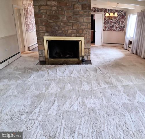 4300 MEADOWCREST RD, Harrisburg, PA 17112