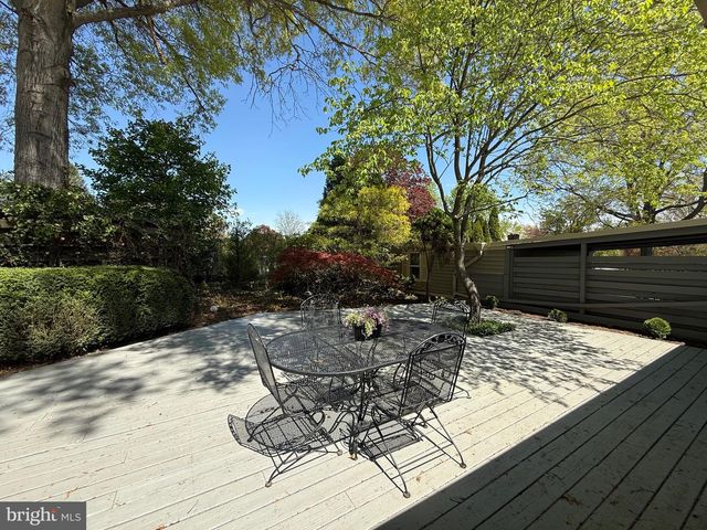 4300 MEADOWCREST RD, Harrisburg, PA 17112