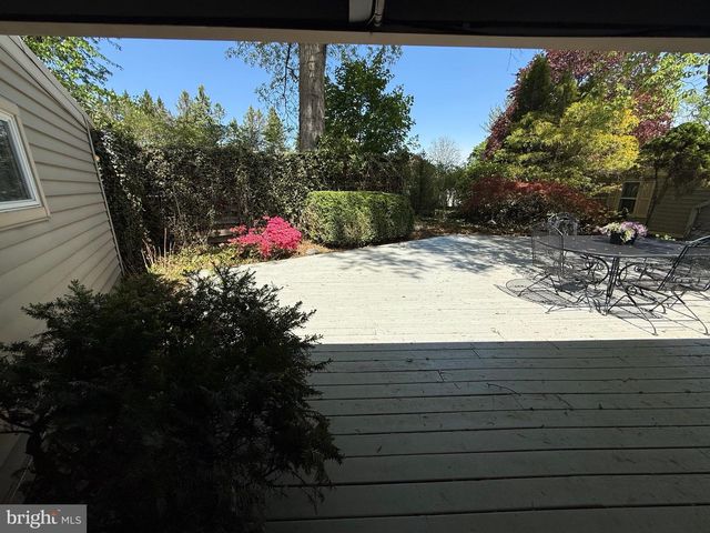 4300 MEADOWCREST RD, Harrisburg, PA 17112