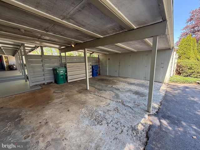 4300 MEADOWCREST RD, Harrisburg, PA 17112