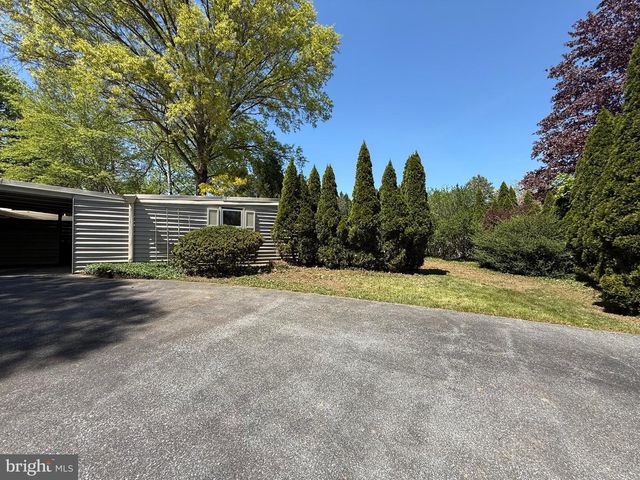 4300 MEADOWCREST RD, Harrisburg, PA 17112