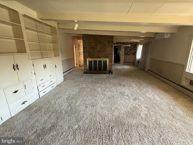 4300 MEADOWCREST RD, Harrisburg, PA 17112