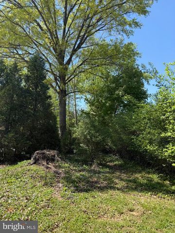 4300 MEADOWCREST RD, Harrisburg, PA 17112