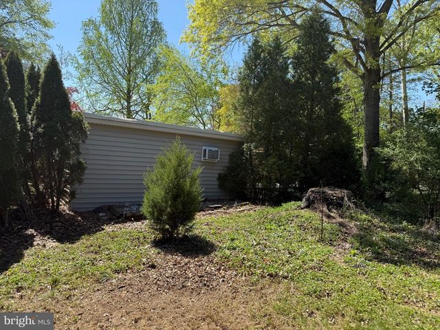 4300 MEADOWCREST RD, Harrisburg, PA 17112